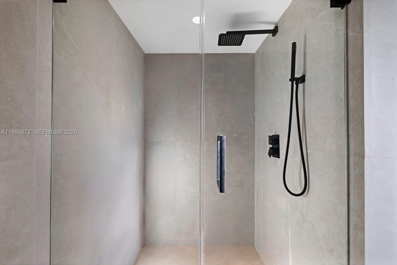 9111 E Bay Harbor Dr , Unit PH-D, Bay Harbor Islands, FL 33154 Photo