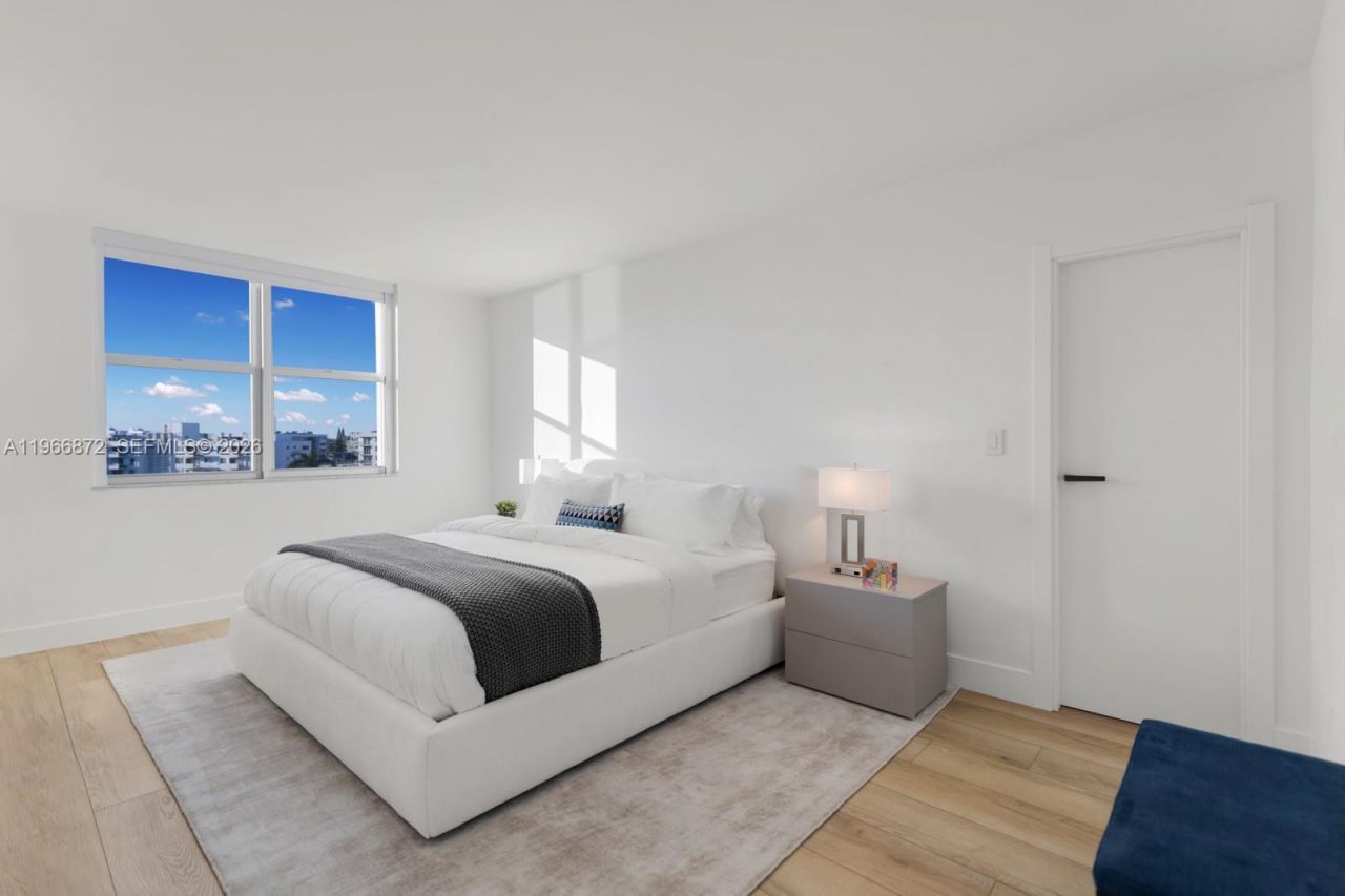 9111 E Bay Harbor Dr , Unit PH-D, Bay Harbor Islands, FL 33154 Photo