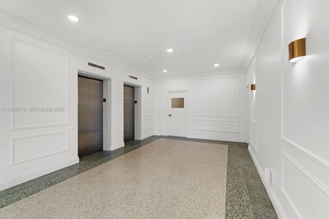 9111 E Bay Harbor Dr , Unit PH-D, Bay Harbor Islands, FL 33154 Photo