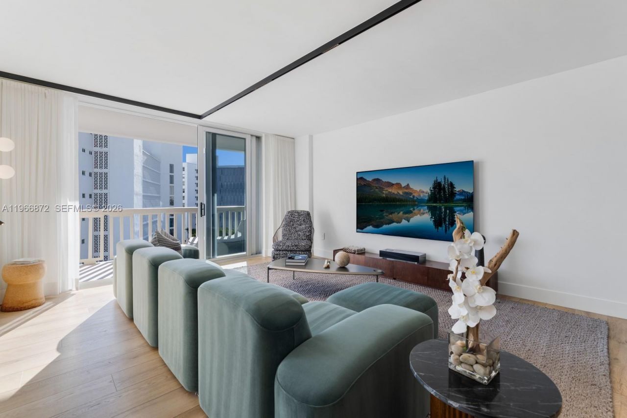 9111 E Bay Harbor Dr , Unit PH-D, Bay Harbor Islands, FL 33154 Photo