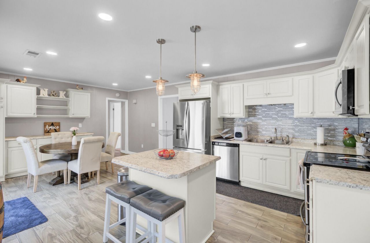 100 Catherine Street Photo 16