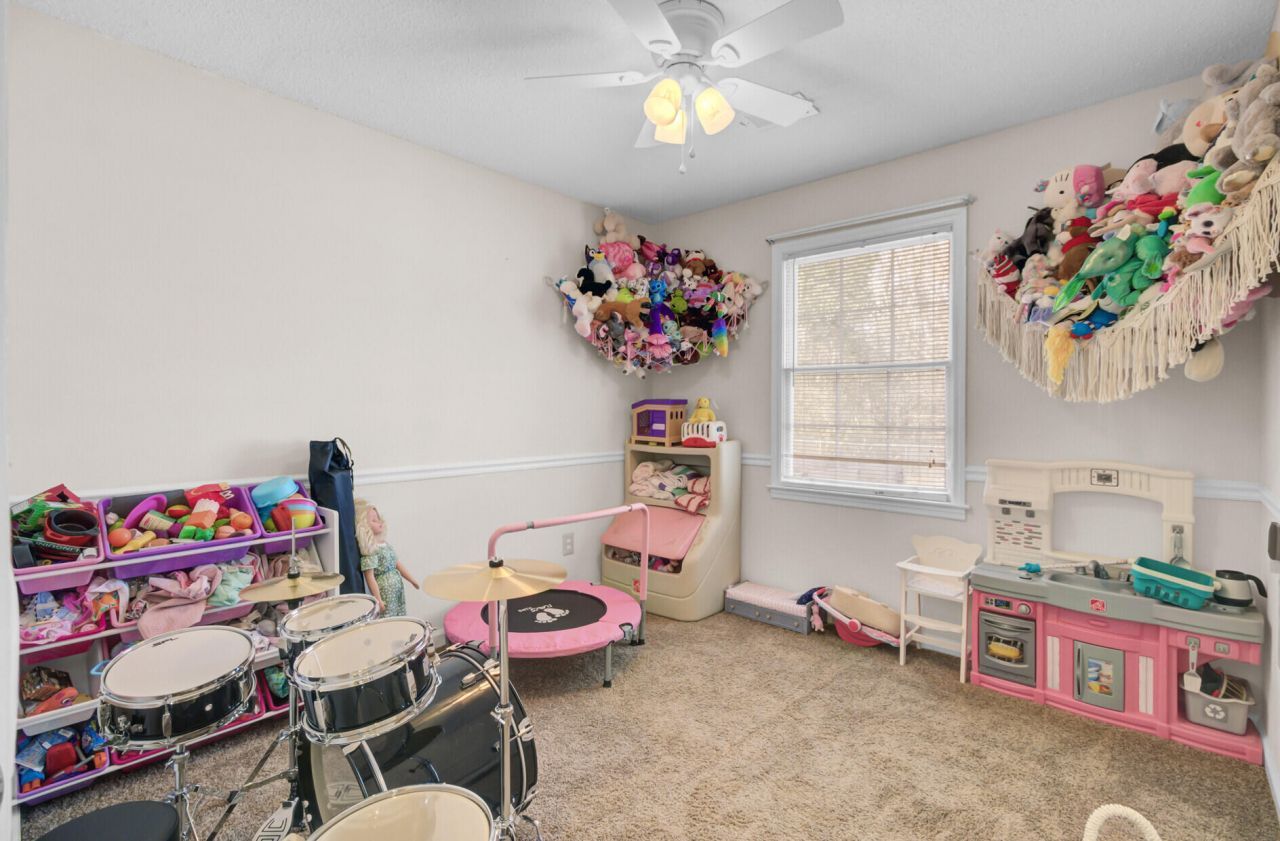 100 Catherine Street Photo 27