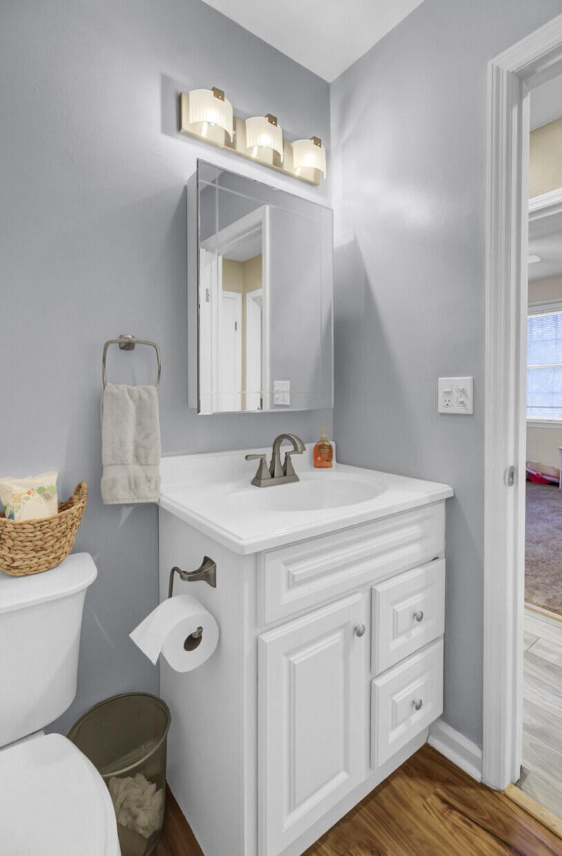 100 Catherine Street Photo 30