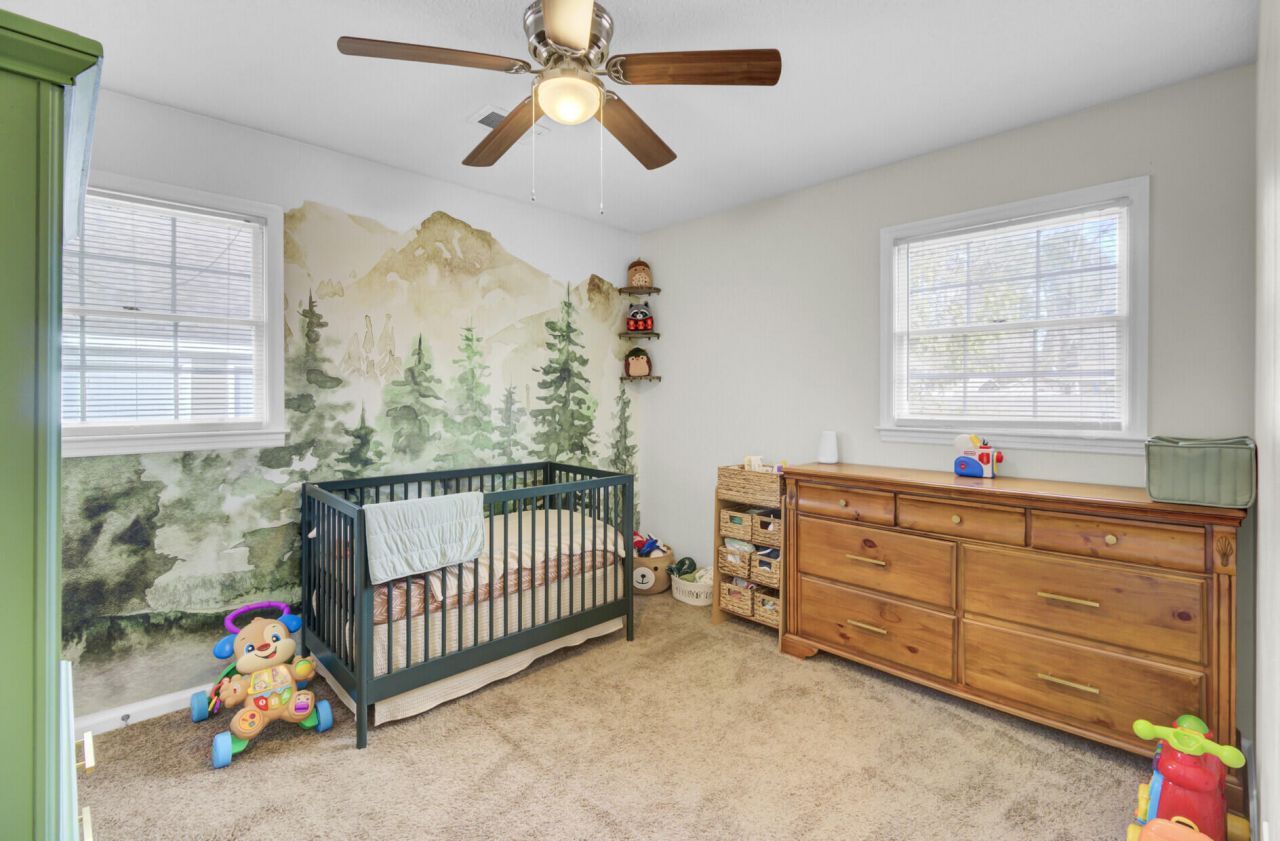 100 Catherine Street Photo 32