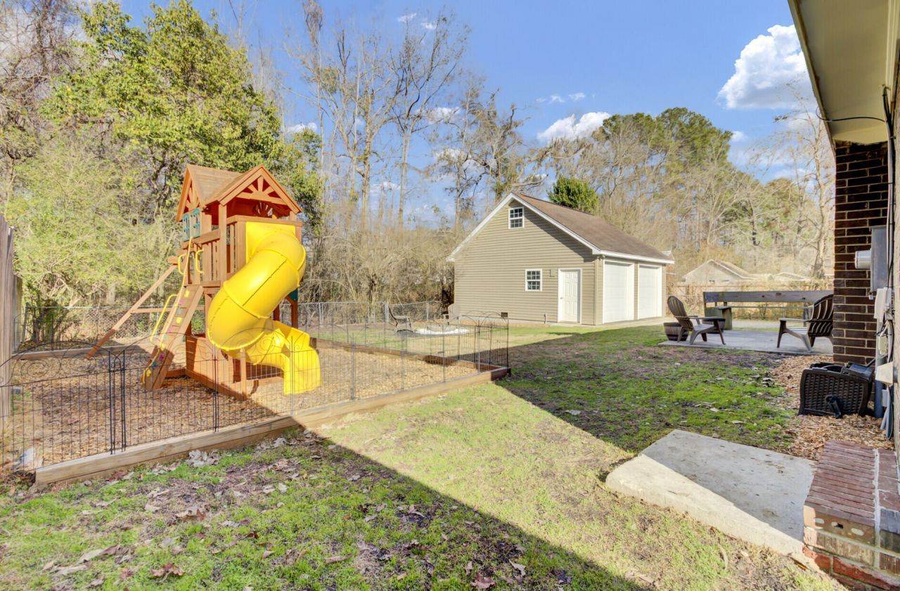 100 Catherine Street Photo 35