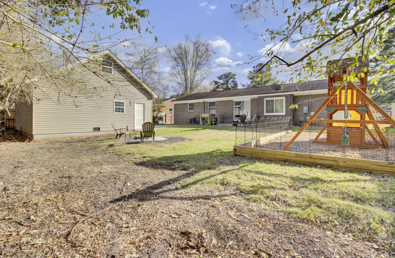 100 Catherine Street Photo 38