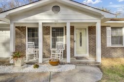 100 Catherine Street photo 4