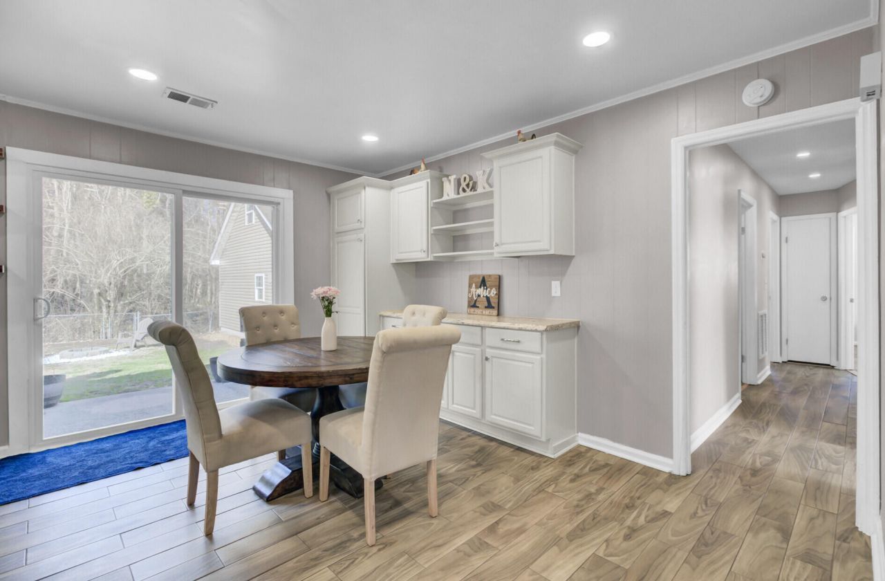 100 Catherine Street Photo 9