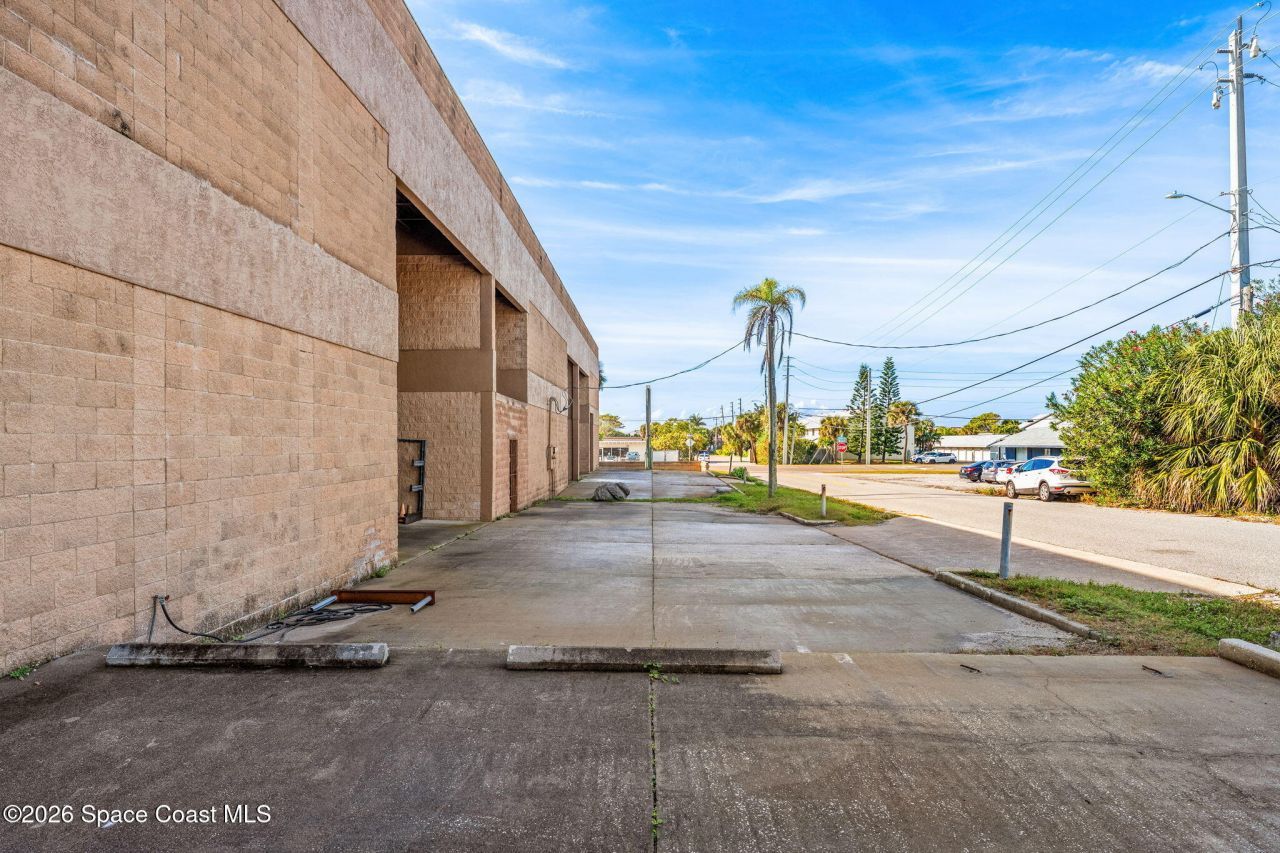 1900 S Atlantic Avenue, Cocoa Beach, FL 32931 Photo