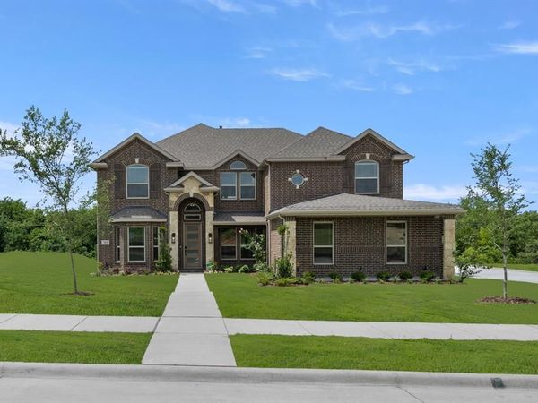 513 S Hidden Lakes Drive, DeSoto, TX 75115