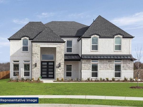 1117 E Hidden Lakes Drive, DeSoto, TX 75115