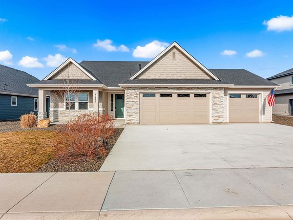 8082 Tandy Cove St, Middleton, ID 83644