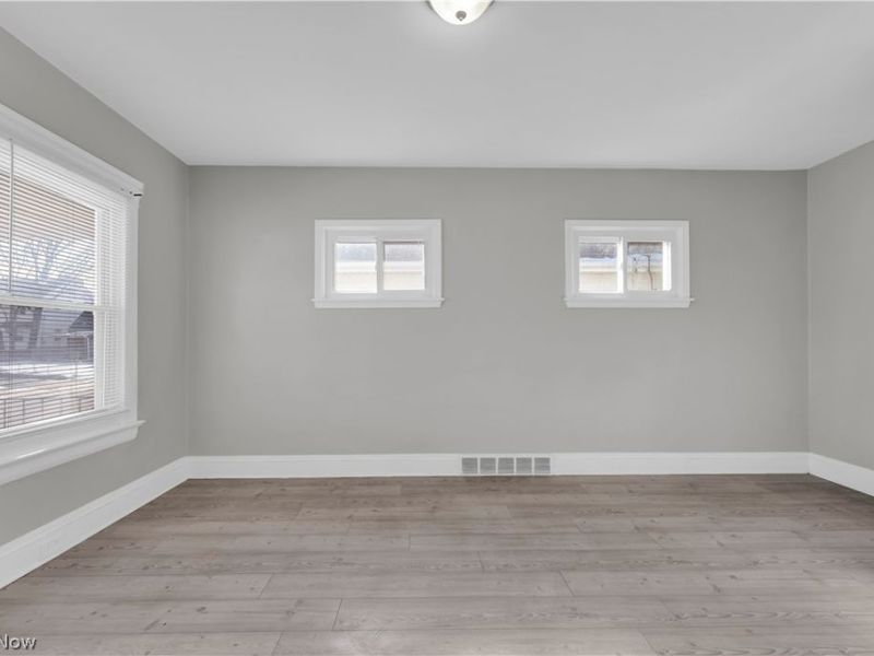 4710 Birchwood Road, Cleveland, OH 44125 Photo 12