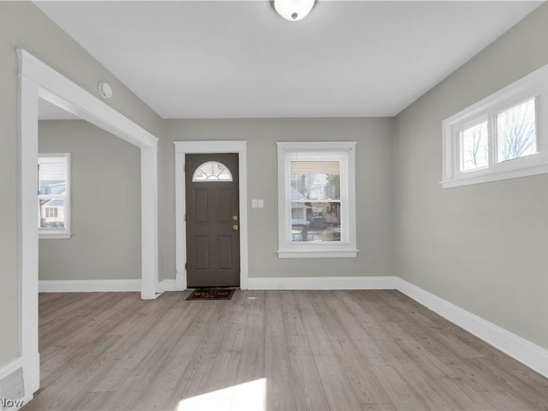 4710 Birchwood Road, Cleveland, OH 44125 Photo 7