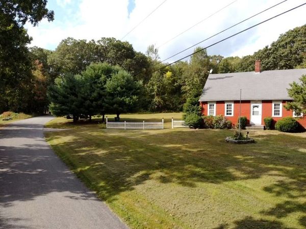 342 Chestnut St, Uxbridge, MA 01569