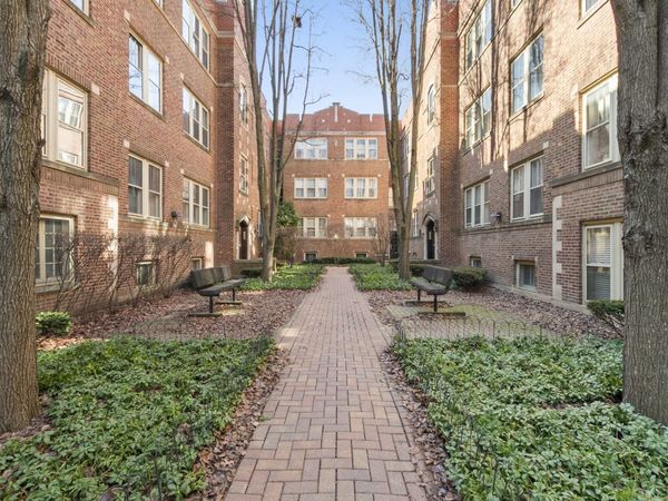 219 N Oak Park Avenue, Unit 1E, Oak Park, IL 60302