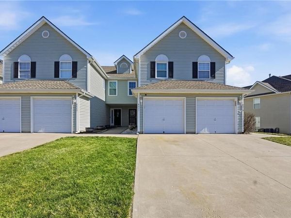 8021 N Elmwood Avenue, Kansas City, MO 64119