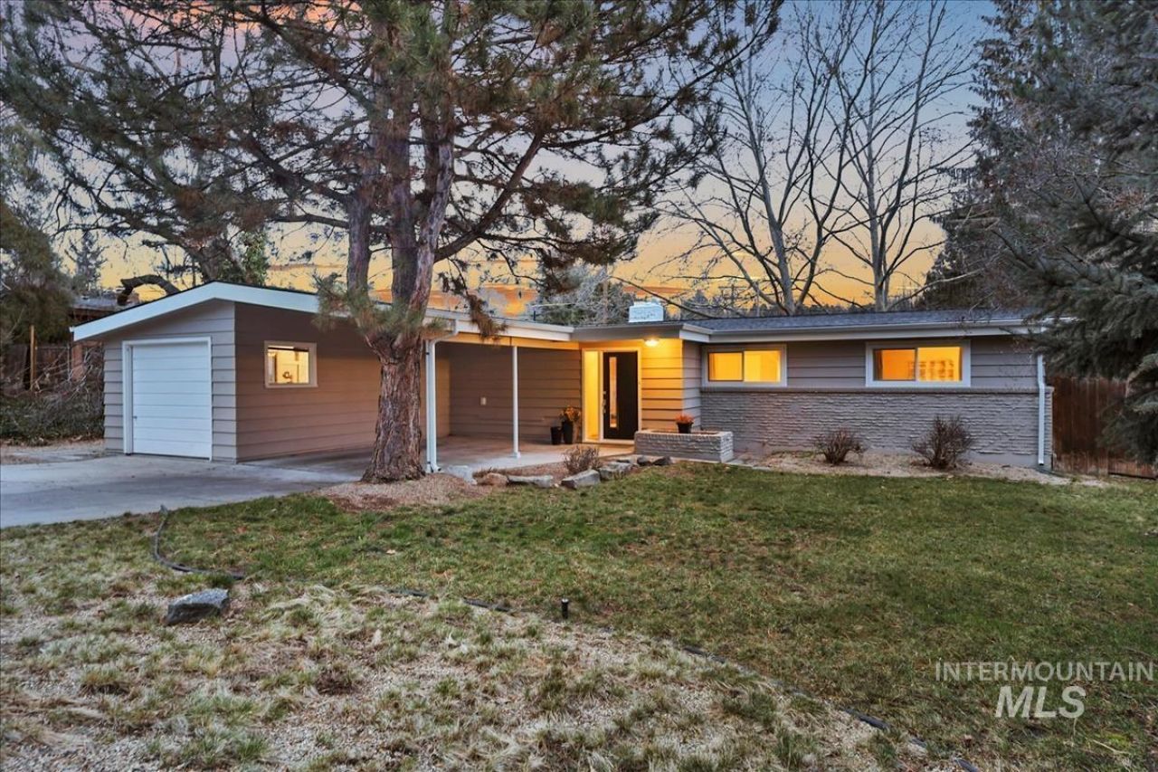 2916 N Bogus Basin Road, Boise, ID 83702 Main Photo