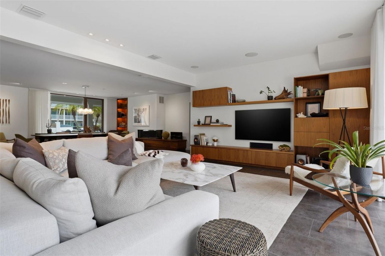 541 S Washington Drive, Sarasota, FL 34236 Photo