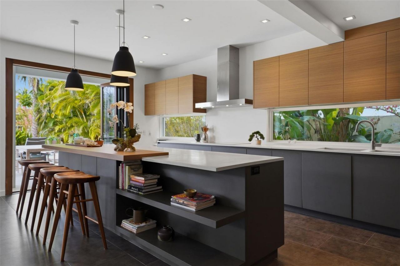 541 S Washington Drive, Sarasota, FL 34236 Photo