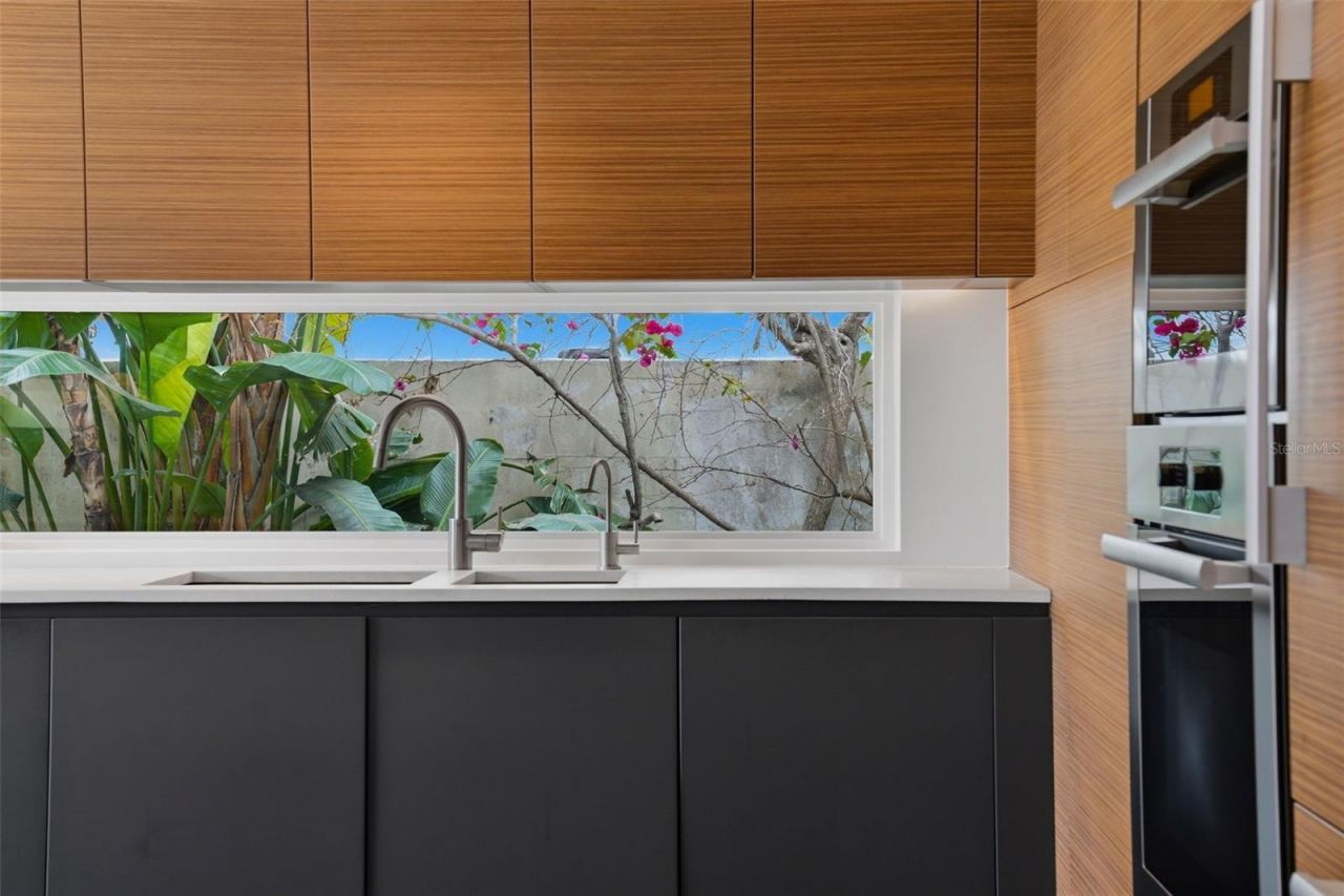 541 S Washington Drive, Sarasota, FL 34236 Photo