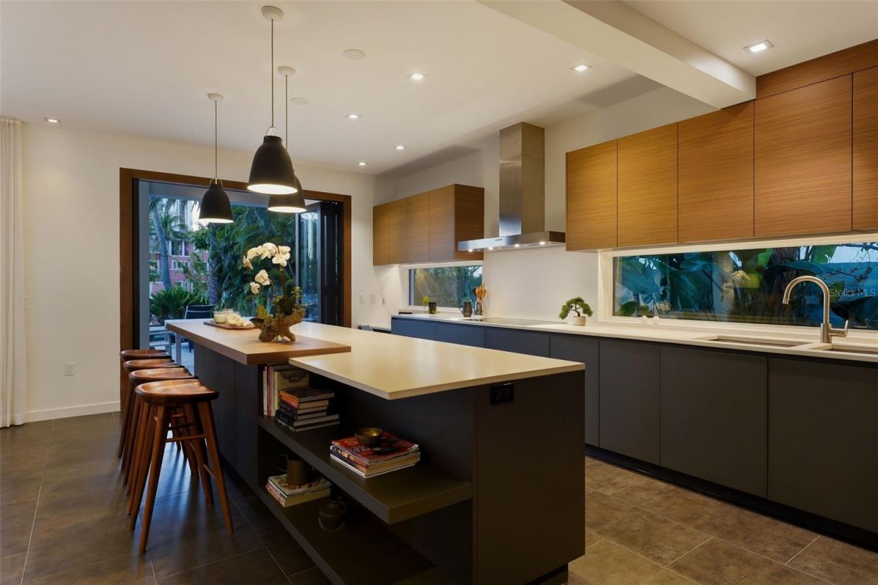 541 S Washington Drive, Sarasota, FL 34236 Photo