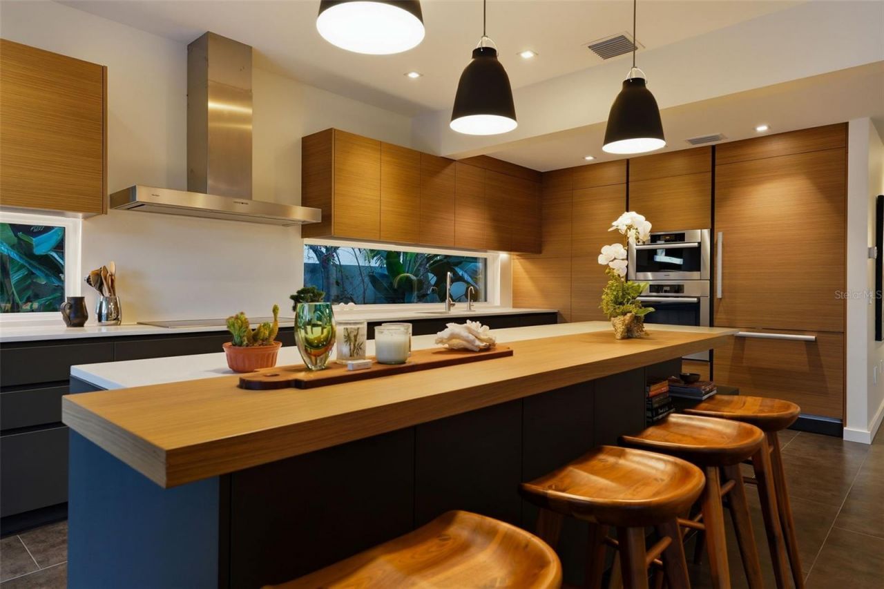 541 S Washington Drive, Sarasota, FL 34236 Photo