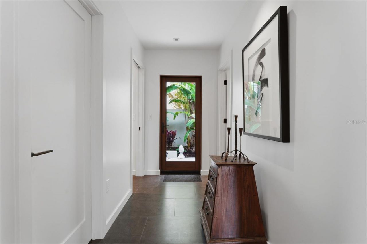 541 S Washington Drive, Sarasota, FL 34236 Photo