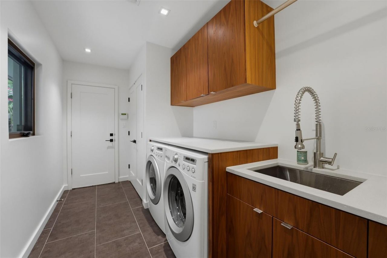 541 S Washington Drive, Sarasota, FL 34236 Photo