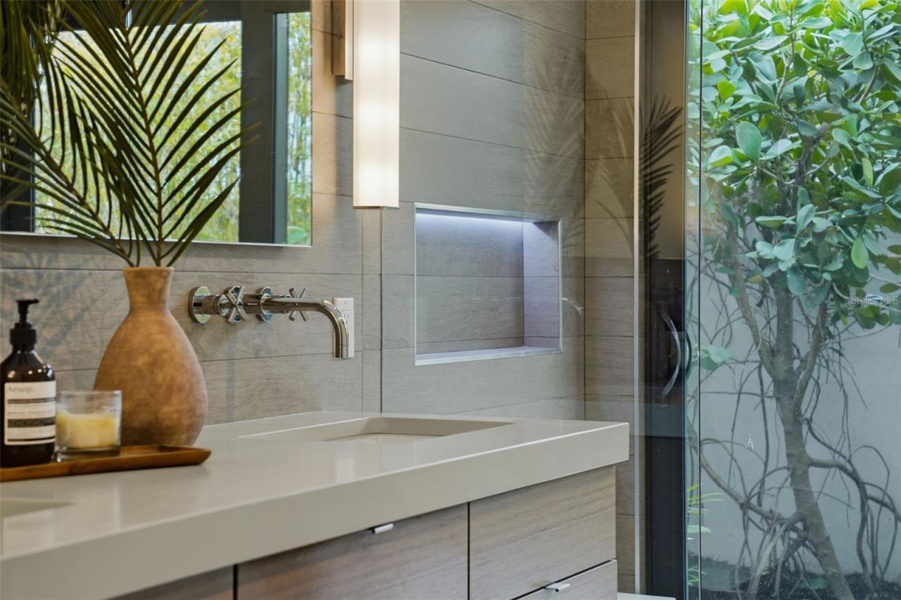 541 S Washington Drive, Sarasota, FL 34236 Photo