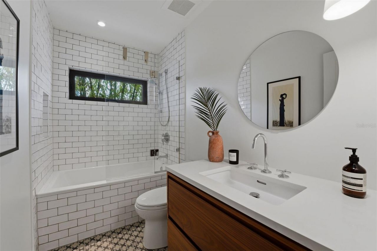 541 S Washington Drive, Sarasota, FL 34236 Photo