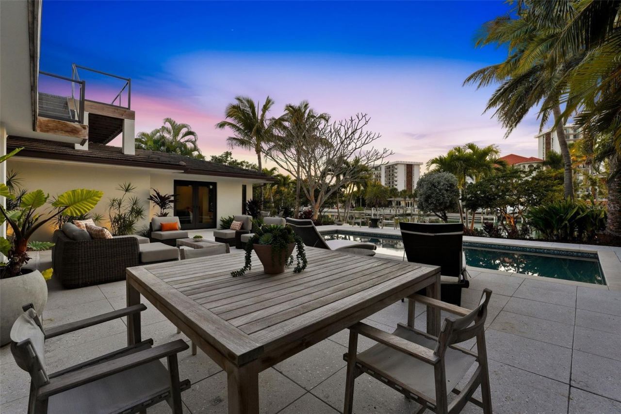 541 S Washington Drive, Sarasota, FL 34236 Photo