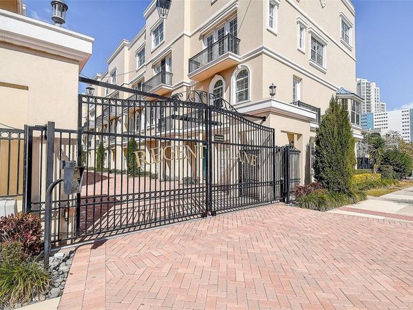 411 REGENT LANE N, ST PETERSBURG, FL 33701