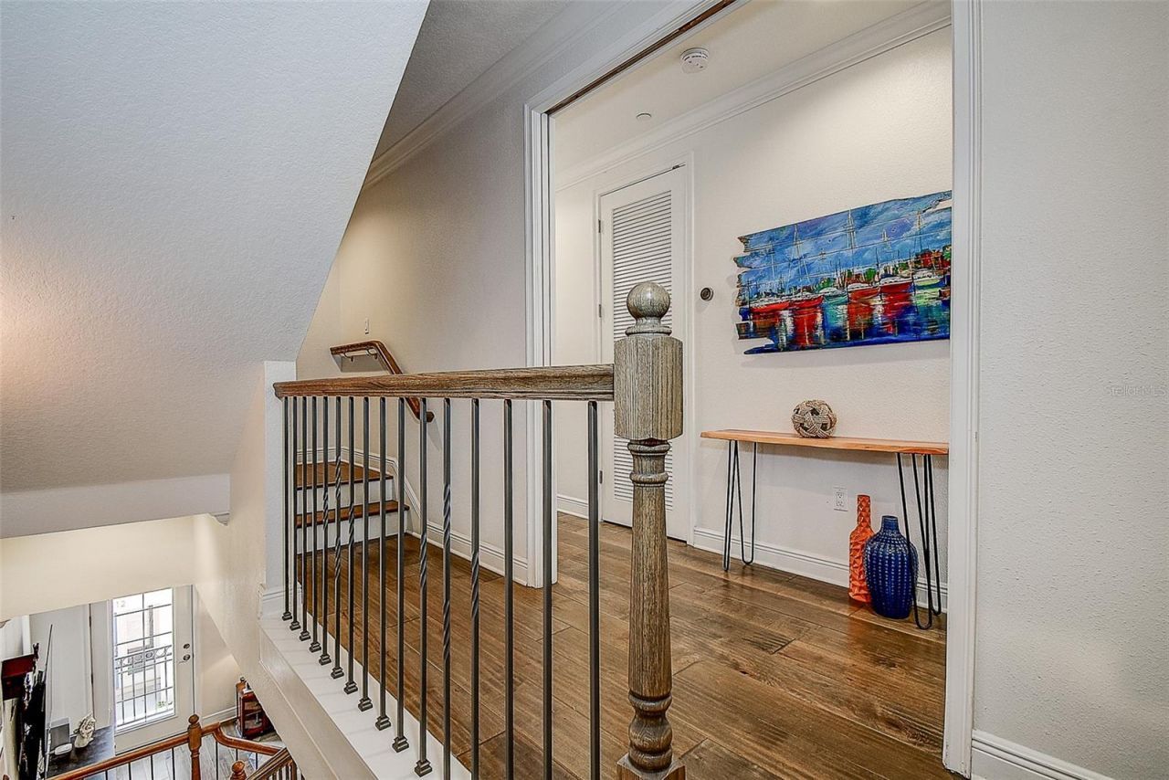 411 Regent Lane N, Saint Petersburg, FL 33701 Photo