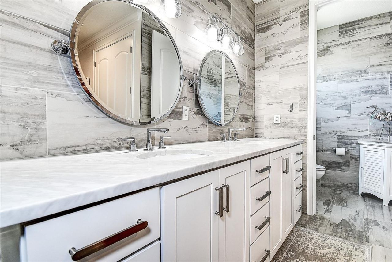 411 Regent Lane N, Saint Petersburg, FL 33701 Photo