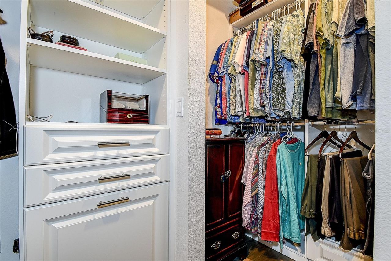 411 Regent Lane N, Saint Petersburg, FL 33701 Photo