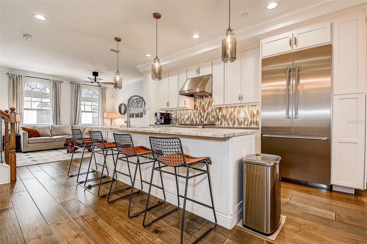 411 Regent Lane N, Saint Petersburg, FL 33701 Photo