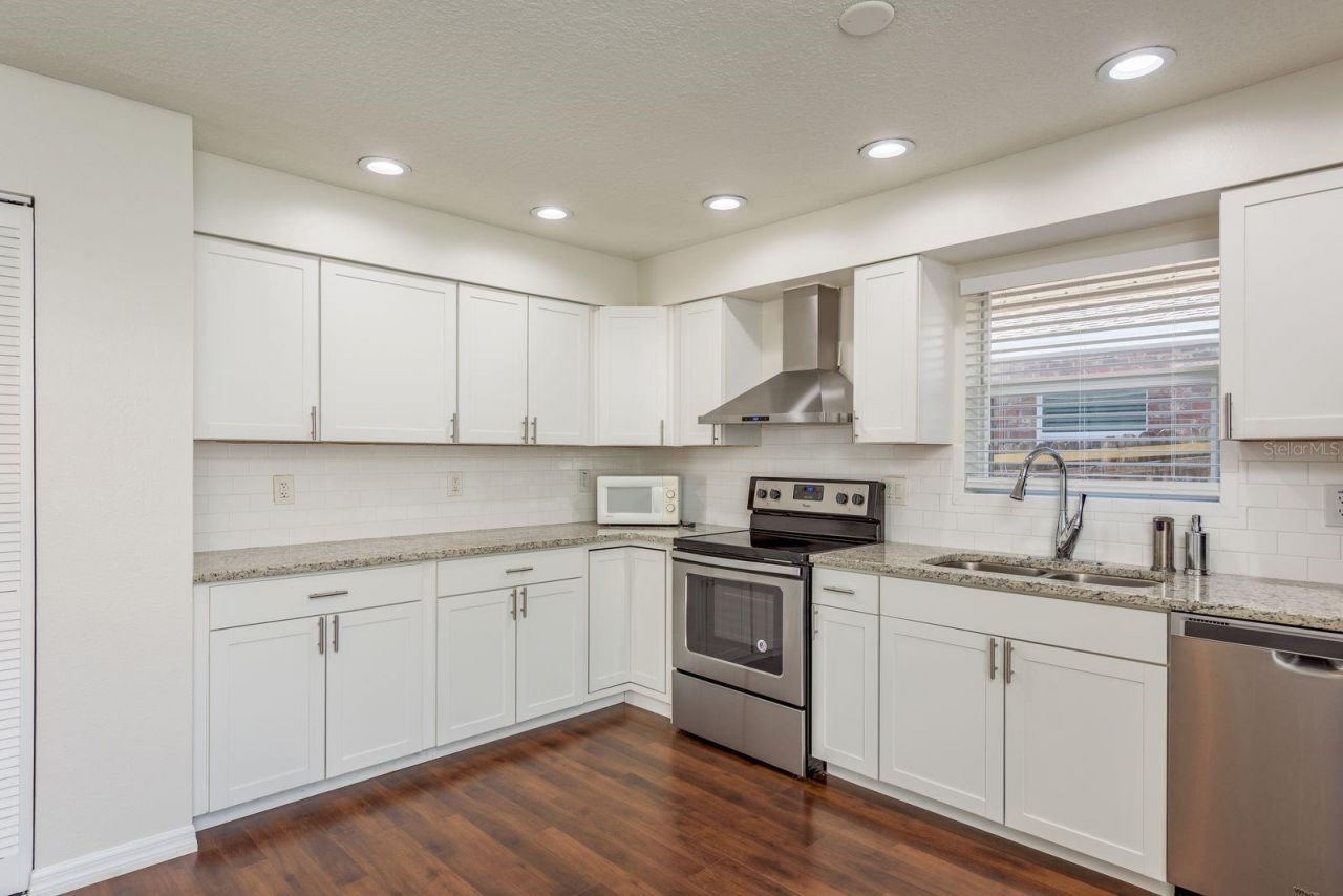 550 Ontario Avenue, Crystal Beach, FL 34681 Photo