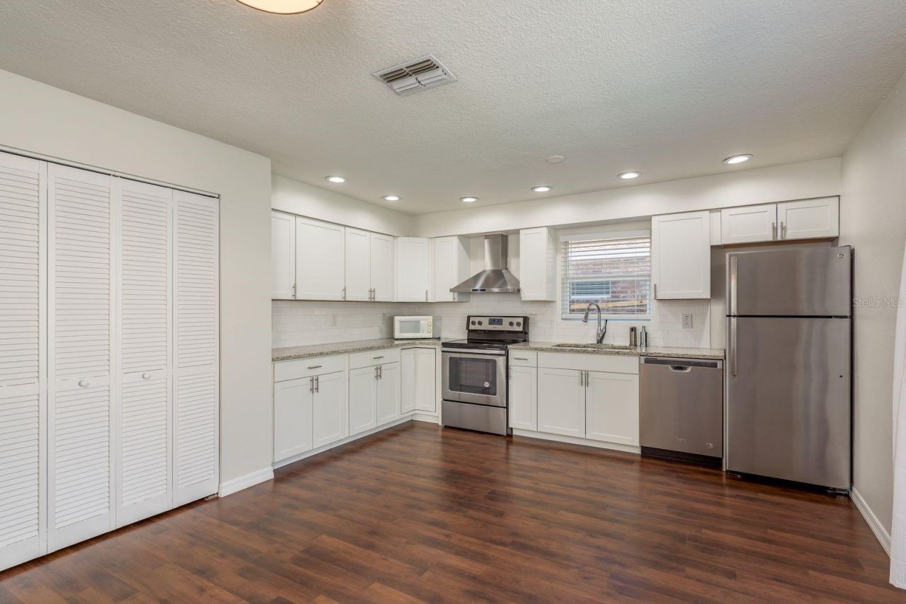 550 Ontario Avenue, Crystal Beach, FL 34681 Photo