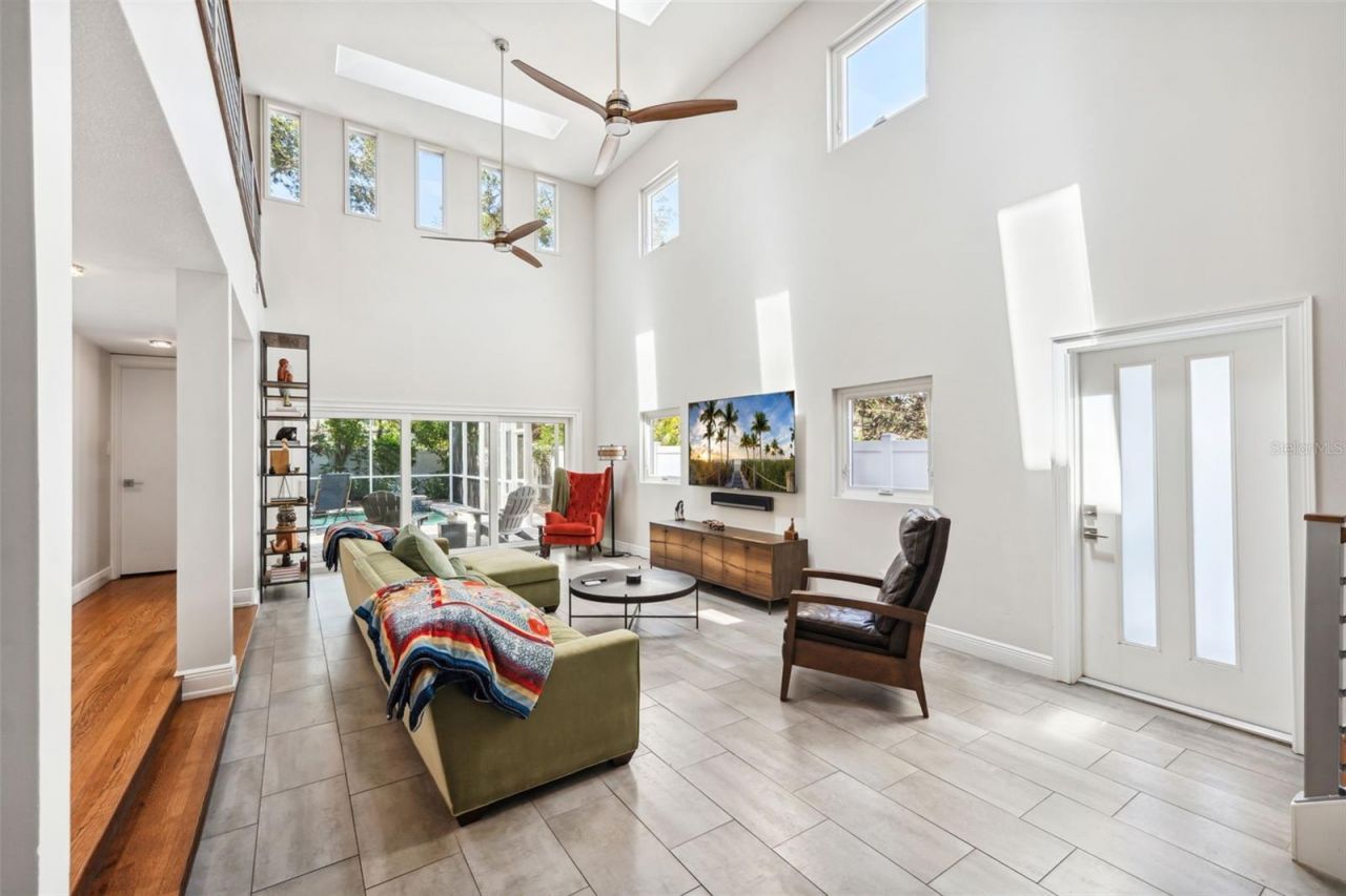 1120 43rd Avenue N, Saint Petersburg, FL 33703 Photo