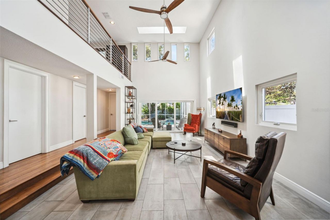 1120 43rd Avenue N, Saint Petersburg, FL 33703 Photo