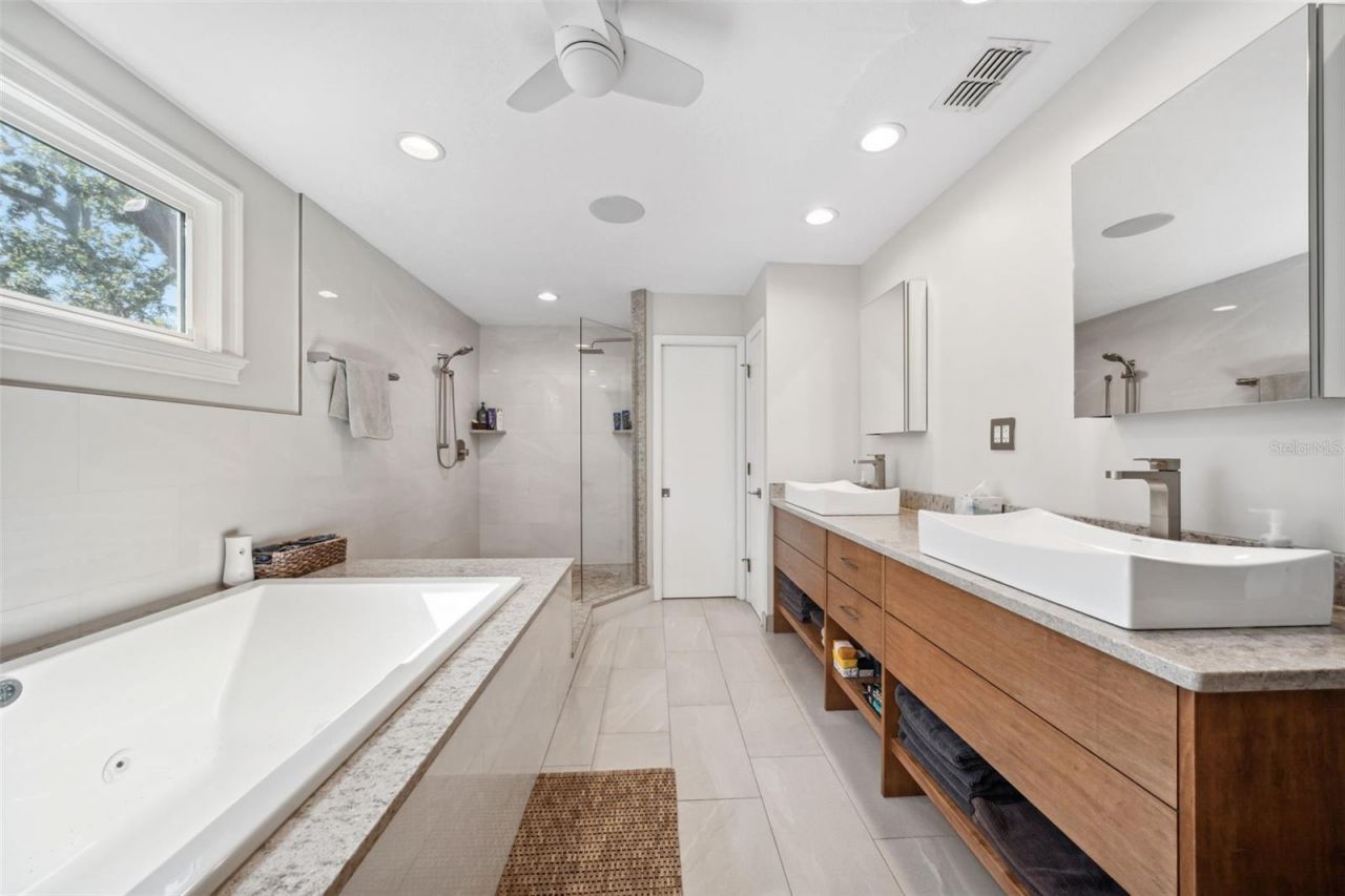 1120 43rd Avenue N, Saint Petersburg, FL 33703 Photo