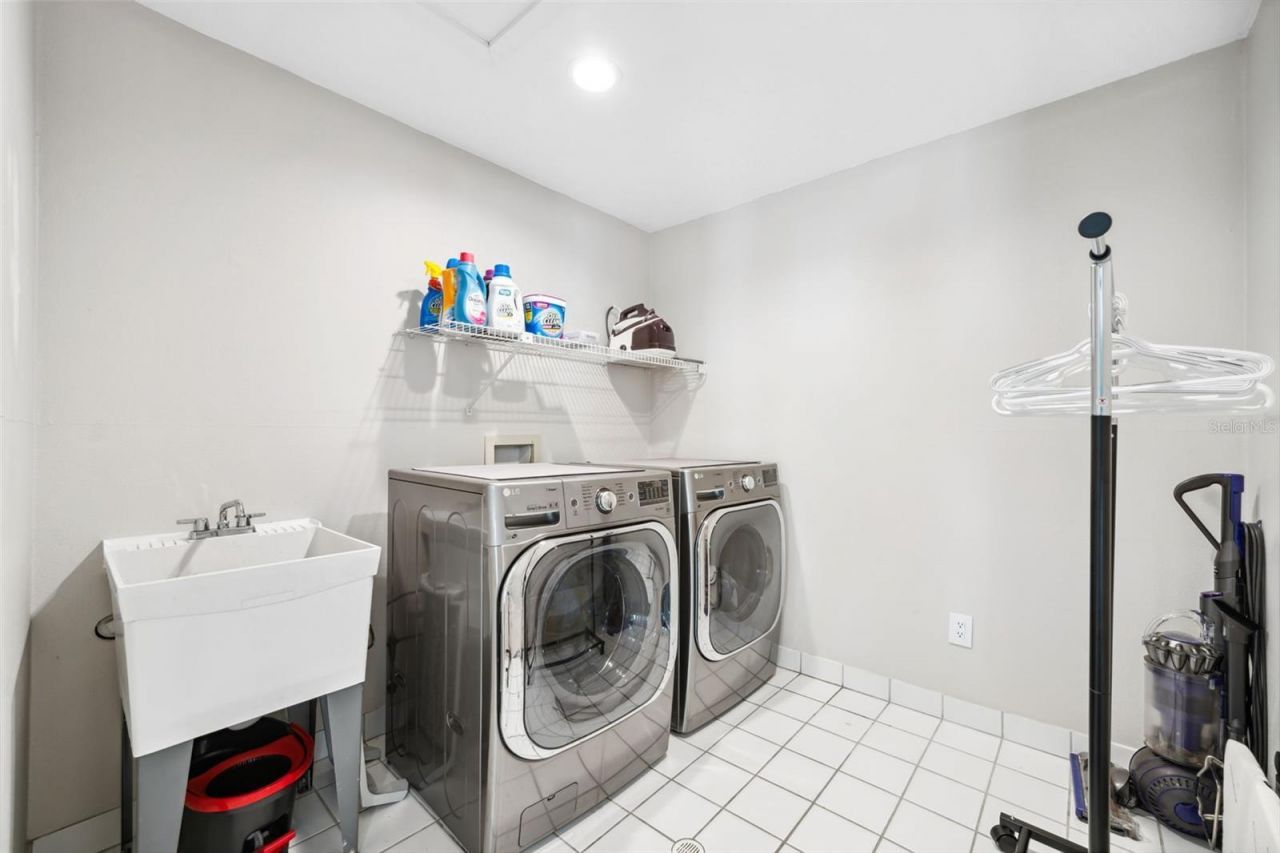 1120 43rd Avenue N, Saint Petersburg, FL 33703 Photo