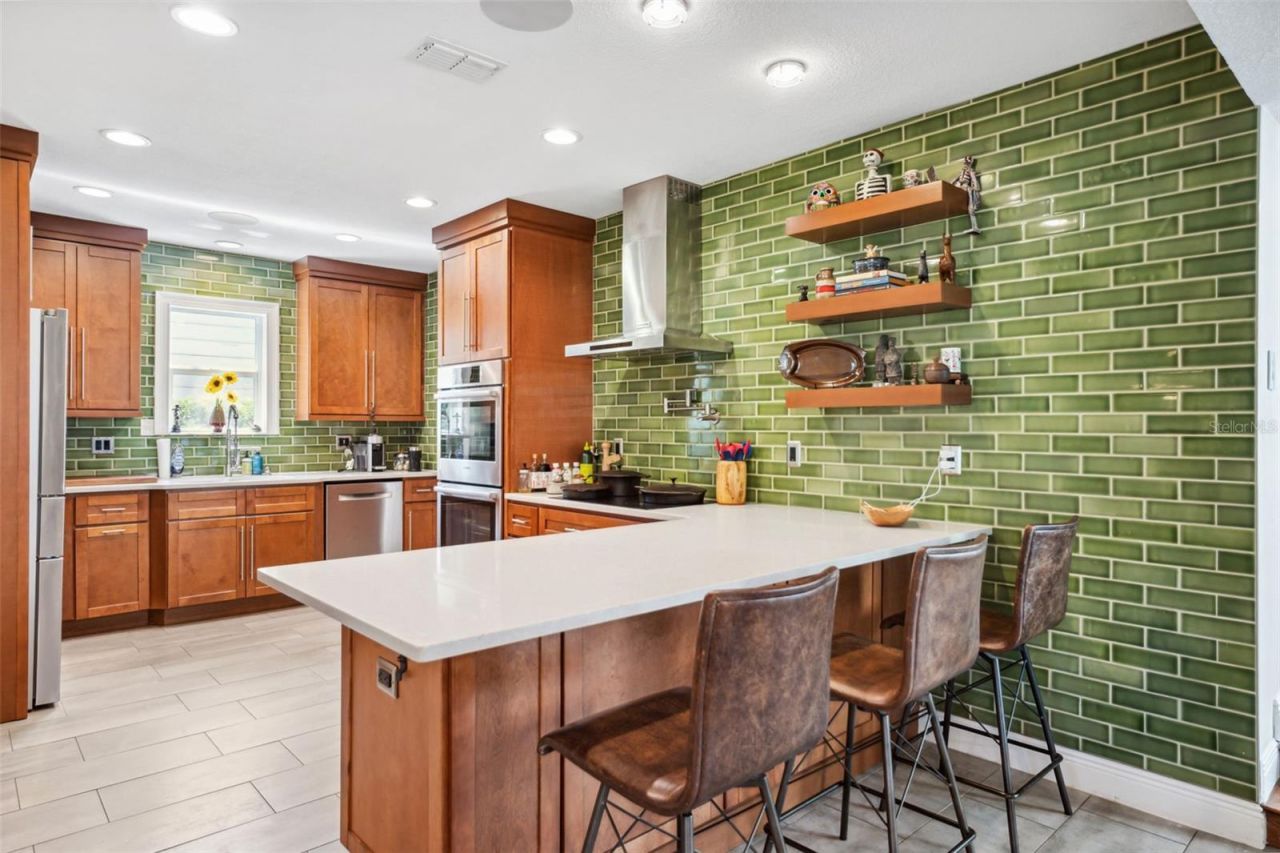 1120 43rd Avenue N, Saint Petersburg, FL 33703 Photo