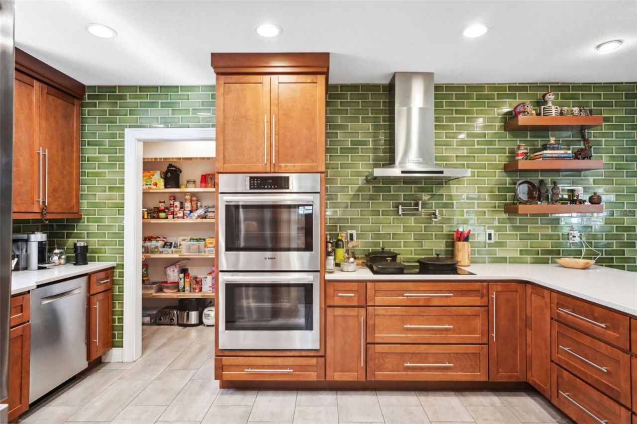 1120 43rd Avenue N, Saint Petersburg, FL 33703 Photo