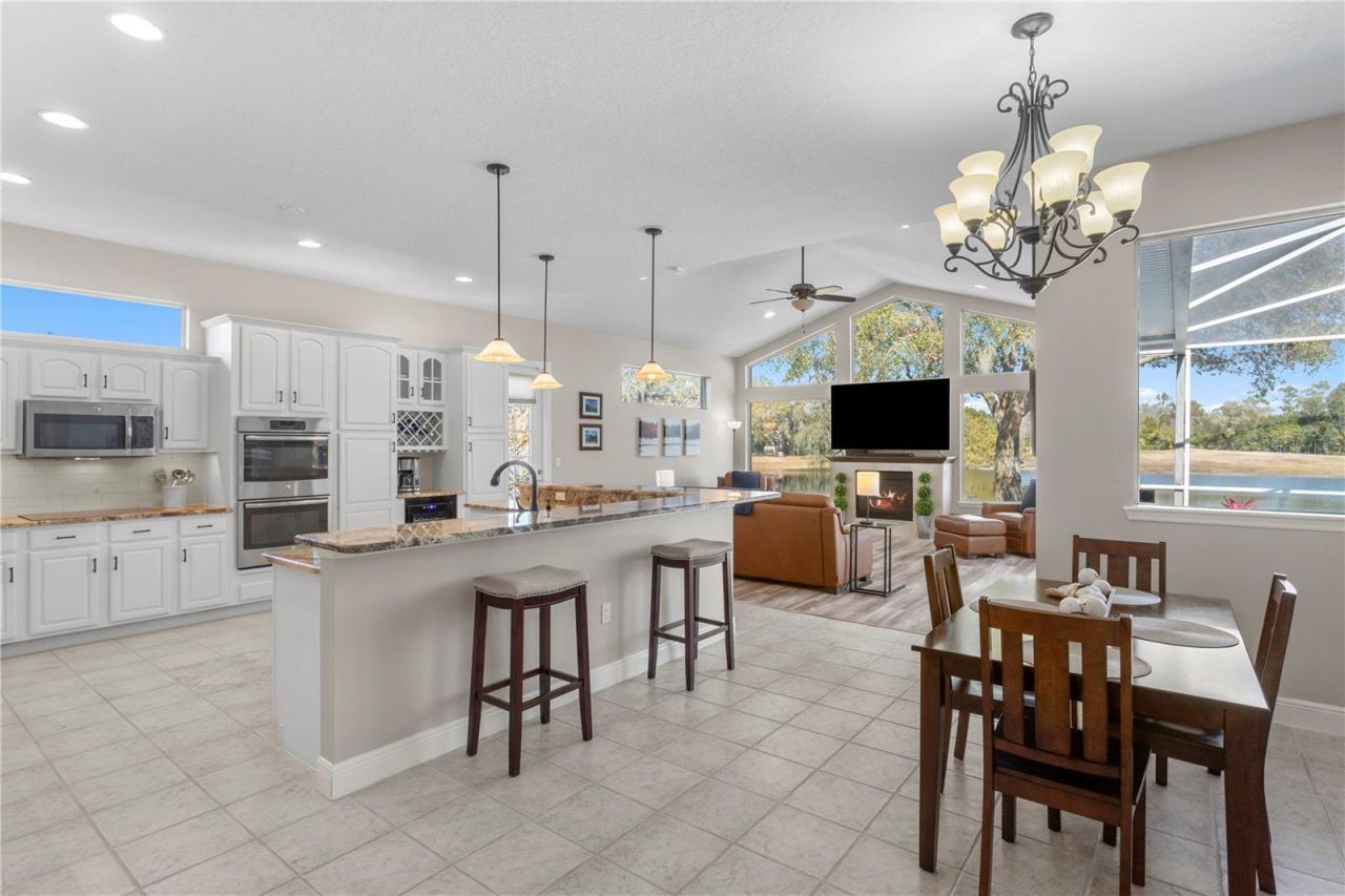 4302 Faircourt Drive, Valrico, FL 33596 Photo