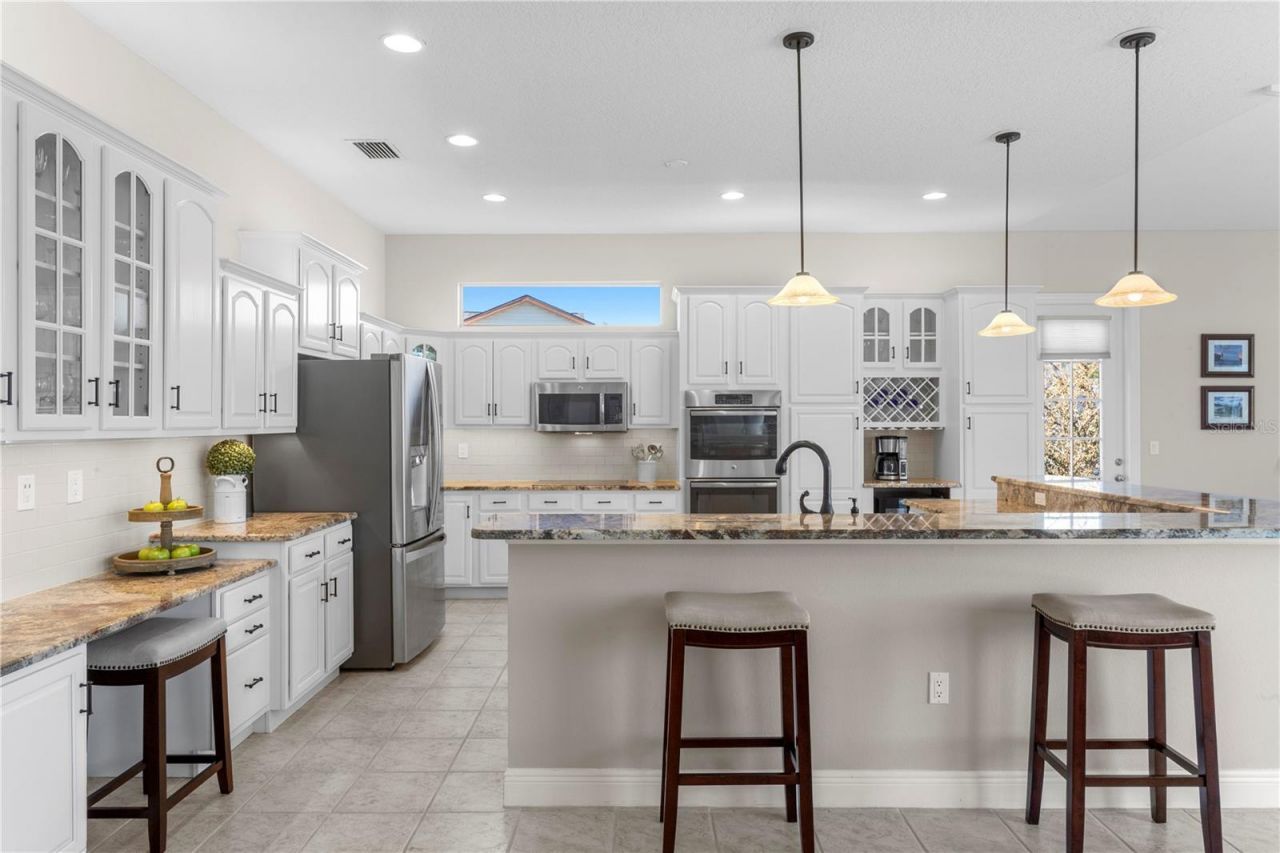 4302 Faircourt Drive, Valrico, FL 33596 Photo