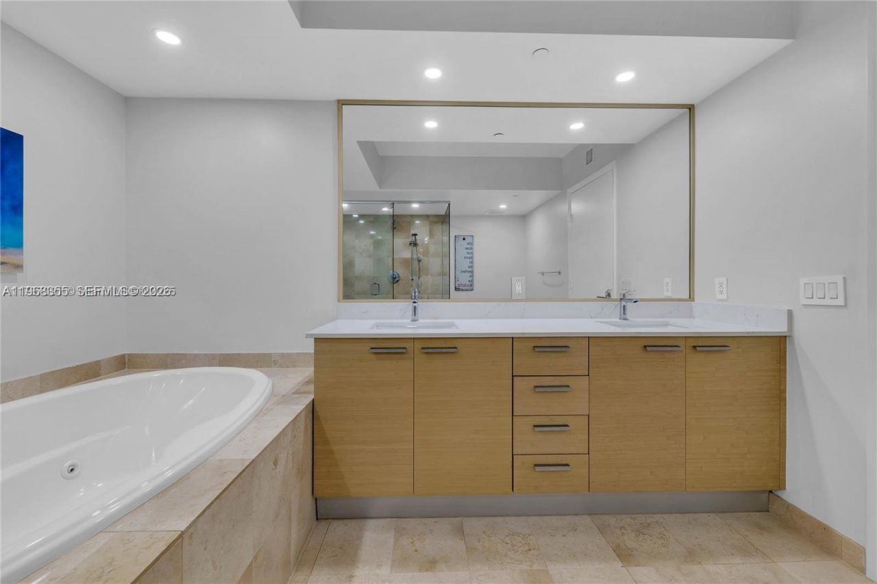 1830 S Ocean Dr (the Best), Unit 3510, Hallandale Beach, FL 33009 Photo