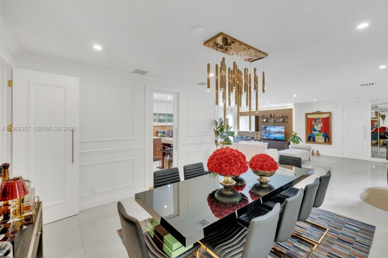 726 NE 17th Way , Fort Lauderdale, FL 33304 Photo