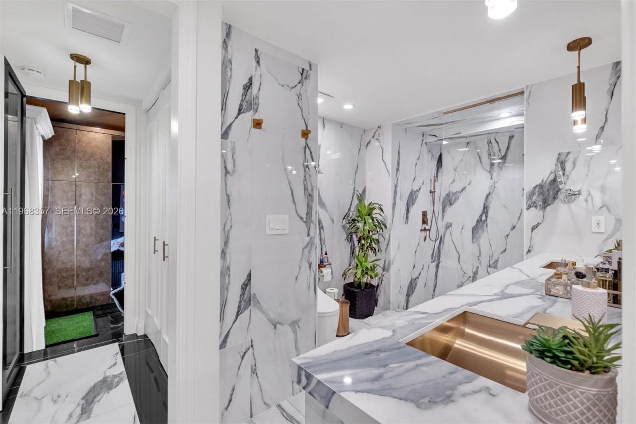 726 NE 17th Way , Fort Lauderdale, FL 33304 Photo